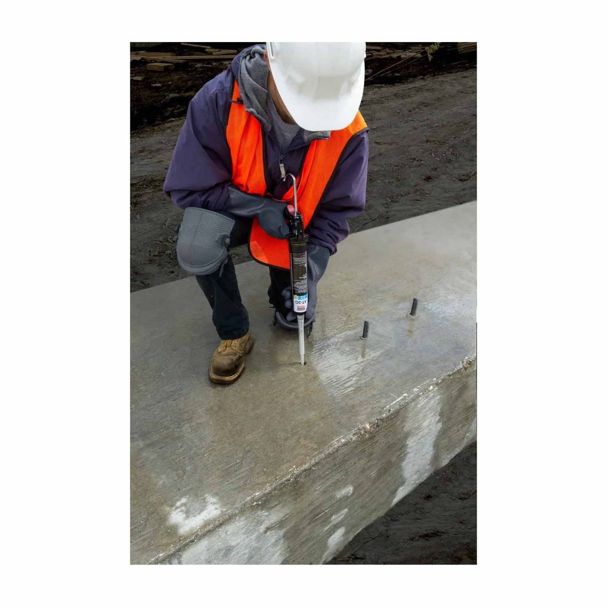 Simpson Strong-Tie AT3G30 (28 oz.) High-Strength Acrylic Anchoring Adhesive Cartridge with Nozzle - 4