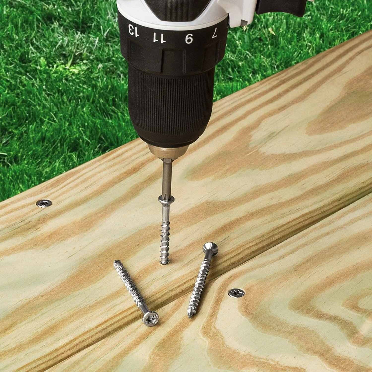 Simpson Strong-Tie S08162WP5 Deck-Drive (#8 x 1-5/8") T-20 DWP Wood SS Screw, Flat Head, Type 305 (5 lb. Tub) - 3